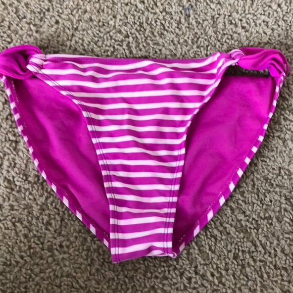 Bikini Set - Picture 5 of 7